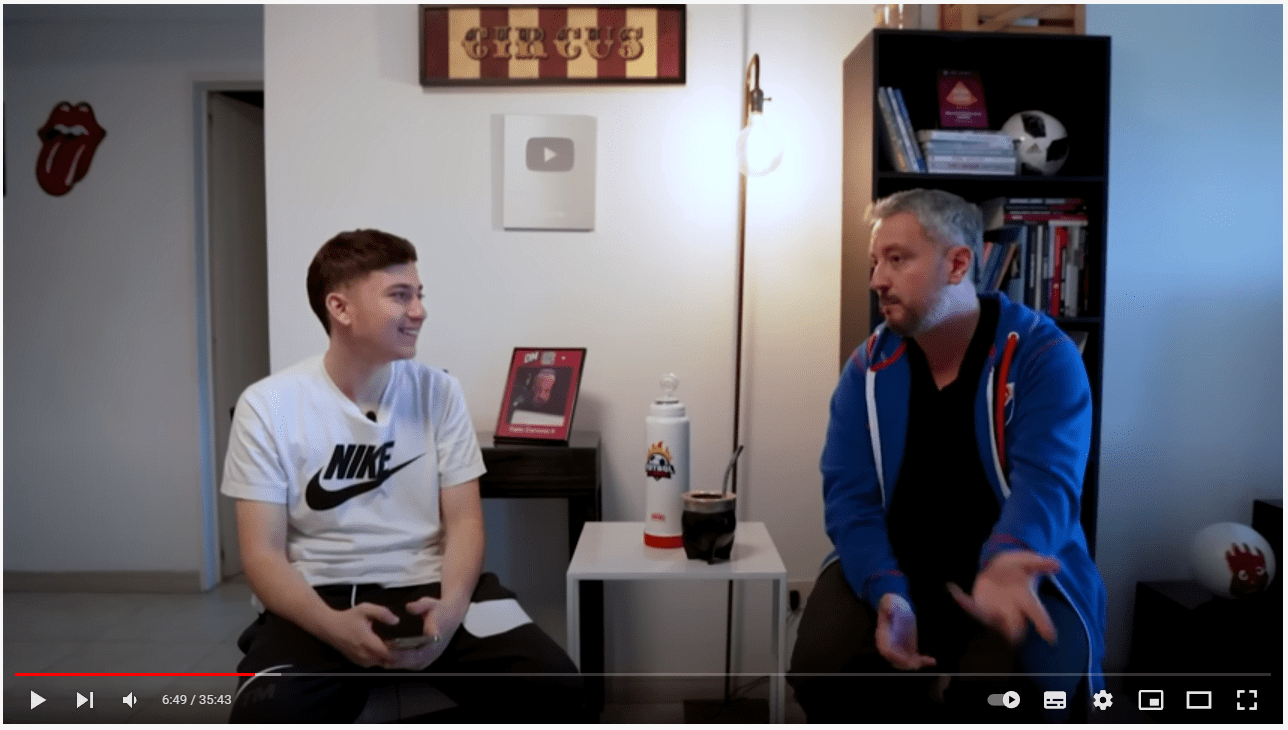 Ejemplo del canal de EZZEQUIEL entrevistando a Pablo Carrozza