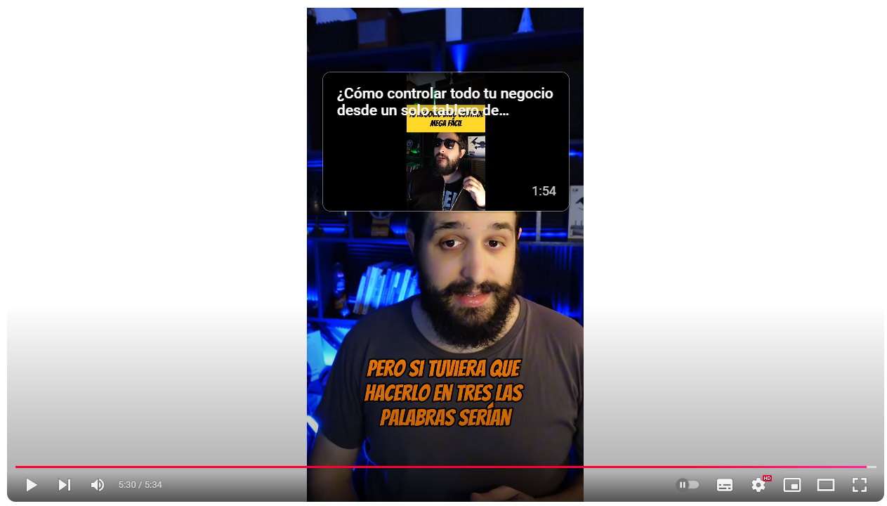 ejemplo de pantalla final y tarjeta en youtube en el post de Cómo ser YouTuber